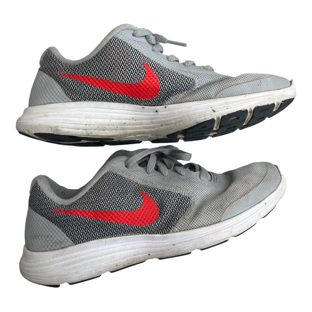 Nike Revolution 3 GS Gray Red Athletic Running Shoe 819413-006 5.5 youth